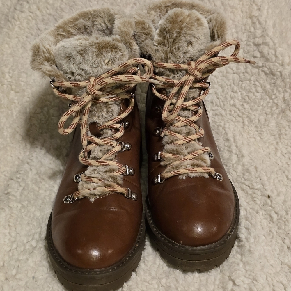 Women's Brown Fur-Lined Boots